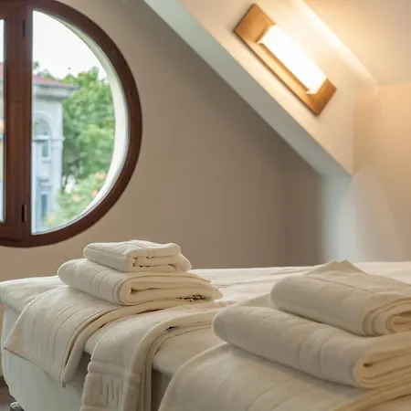 Hugo Hotel 3*
