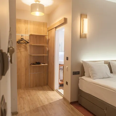 Hotel Hugo 3*
